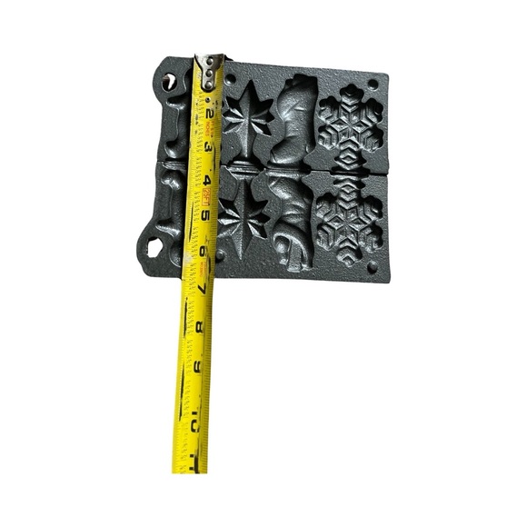 Vintage John Wright Cast Iron Mold Star, Snowflake, Stocking, Gingerbread - Picture 3 of 5